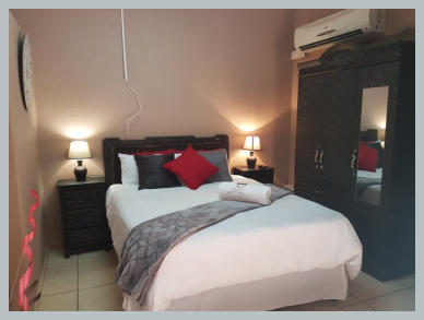 1 Queen bed, Sleeps 2